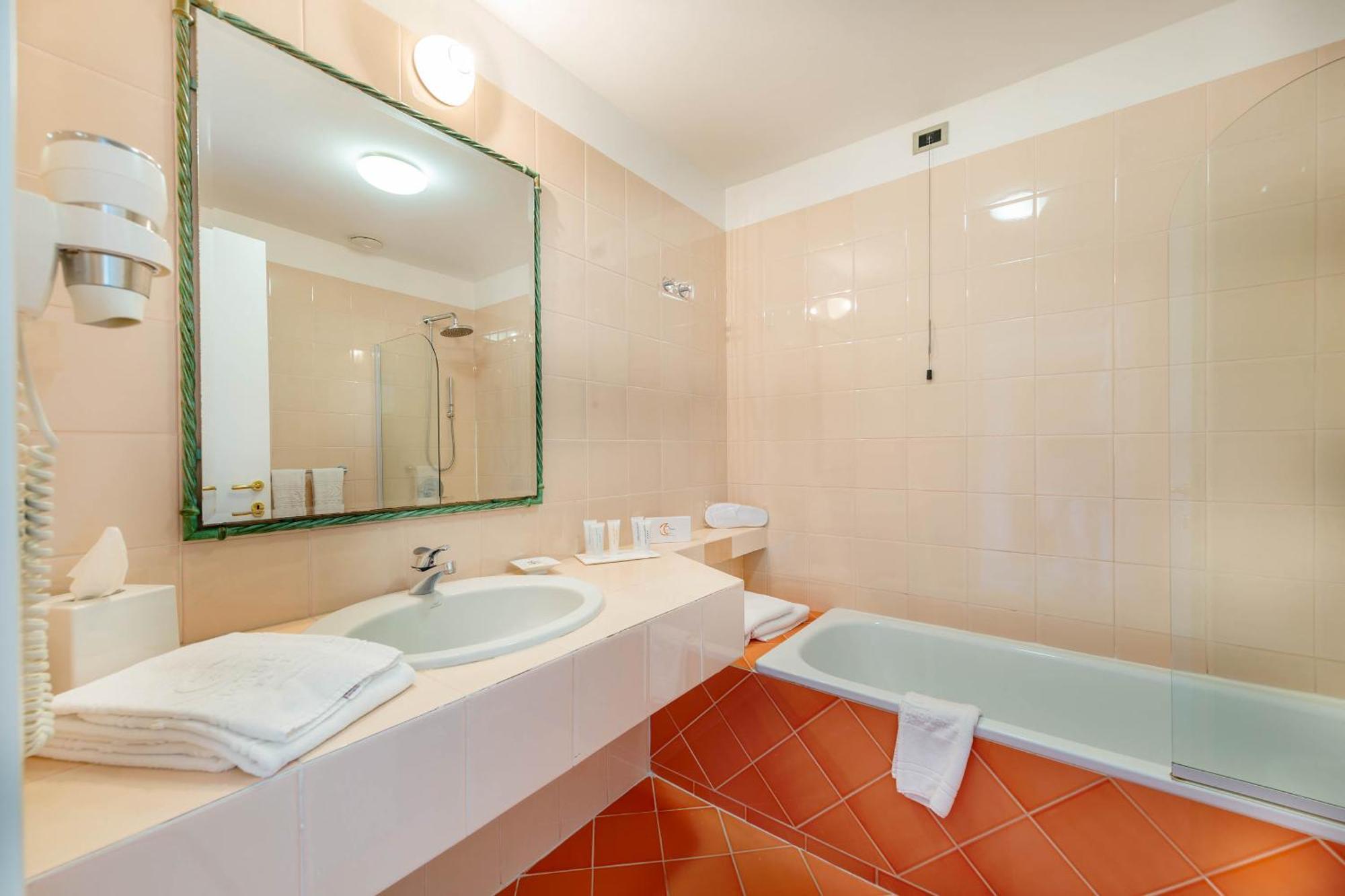 Luna Lughente 4*